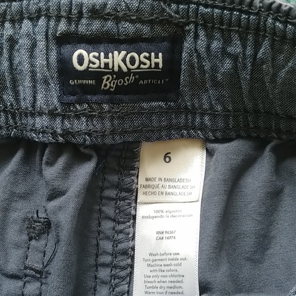 Oshkosh boys pull on shorts - Picture 3 of 4